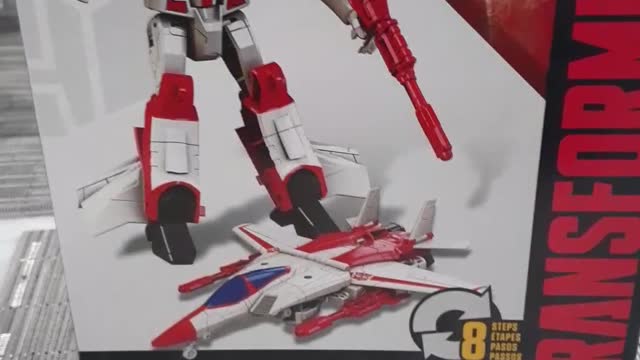 TRANSFORMERS GENERATIONS JETFIRE FROM THE ACTION FIGURE HUNTER