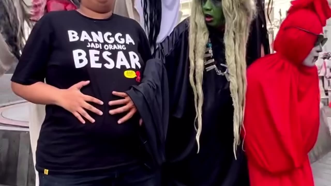 Lebih serem ditikung temen atau diganggu hantu.