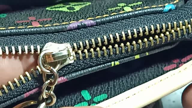 How to repair a broken zip