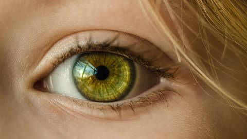 眼睛模糊看不清 白內障成因、症狀、診斷、治療
