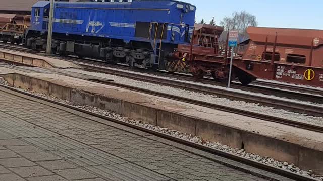 OLD RUSTY TRAIN