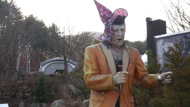Various items in the Korean camping site.