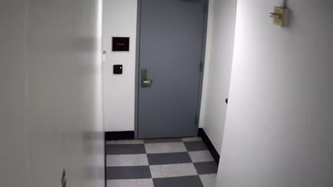 6149RHOBG3G301CStairwayLobbyEntry_2021-01-05_22h00min01s897ms.mp4