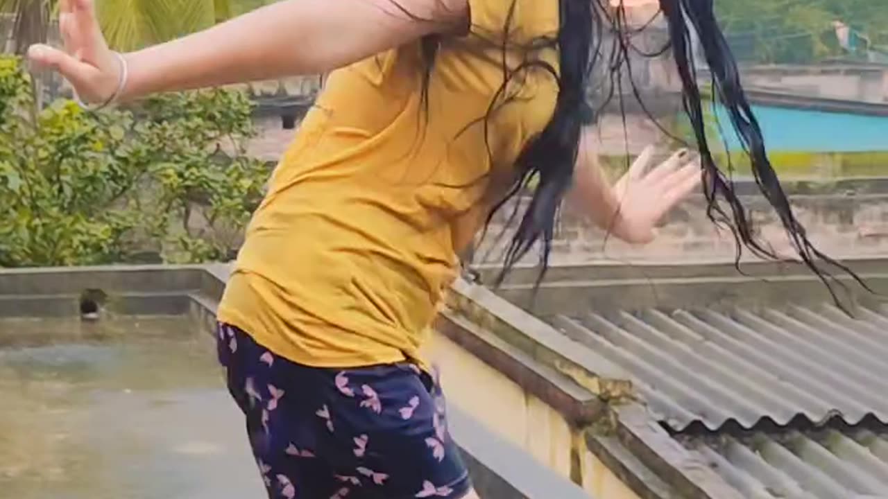 Cute girl dancing .... barish dance