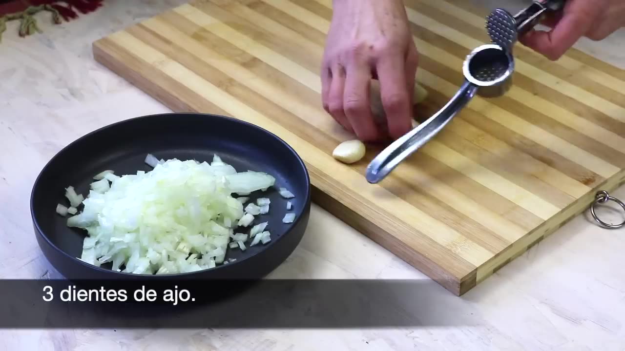 Cooking shrimp with this easy recipe will make them delicious.