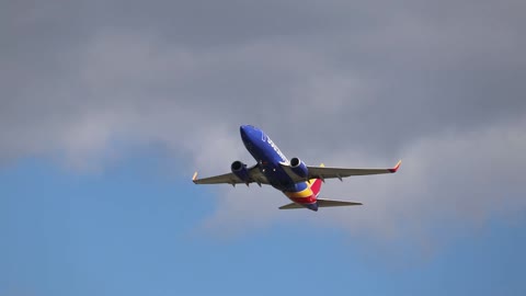 Southwest Flt 5083 departing St Louis Lambert Intl - STL