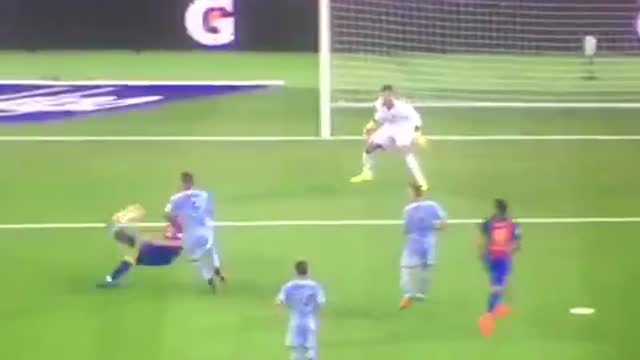 VIDEO: Suarez goal vs Sampdoria. Incredible bicycle assist by Leo Messi