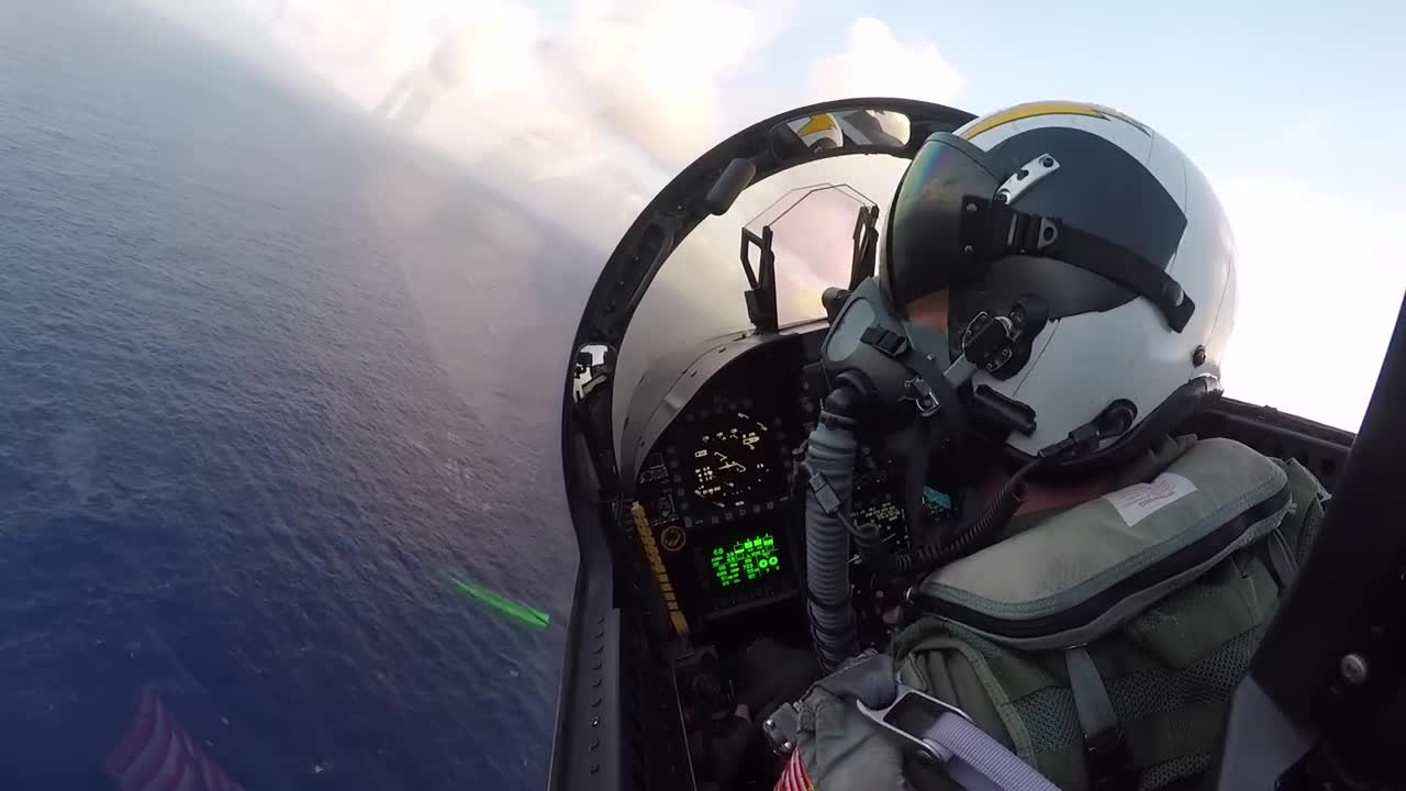 😏 Pinky Recovery-EA-18G Growler Cockpit View - Low Holding to the Spin Pattern to the Overhead-15