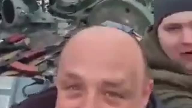 Ukraine War - Locals Take a Captured T-80 for a Spin