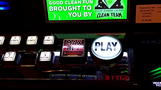 PLAYING SLOTS AT DESERT DIAMONDS CASINO IN PHOENIX ARIZONA