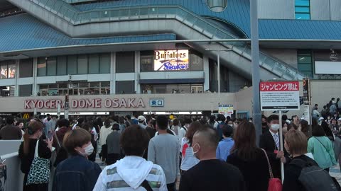 Bruno Mars Japan Osaka 2022 ( before start outside )