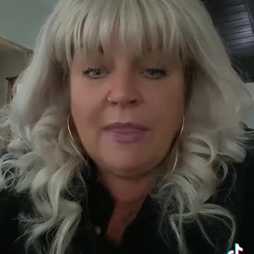 Trudeau allows unvaccinated to fly to Ukraine.