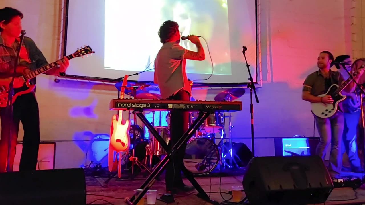 Campanula - LIVE @ TrimTab (Tell Me Something I Don't Know)