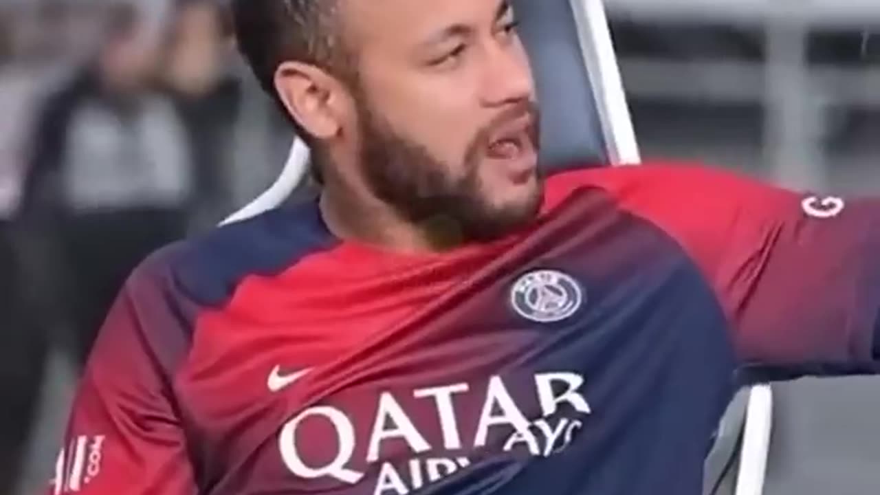 Neymar and Lee are fooling each other