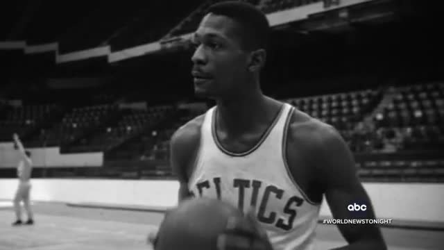 Tributes pour in for Bill Russell