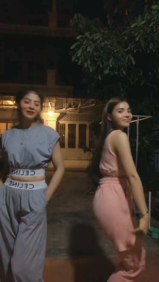 dancing show cute girl 000003