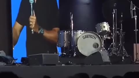 A busca pela felicidade em momentos-chave da vida_ uma ilusão_