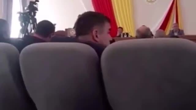 С Бибилов случилась настоящая истерика.
