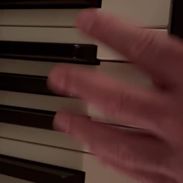 Part 2. Learn to play Santa Claus is Coming to Town! L.H. Bass Part #piano #blues