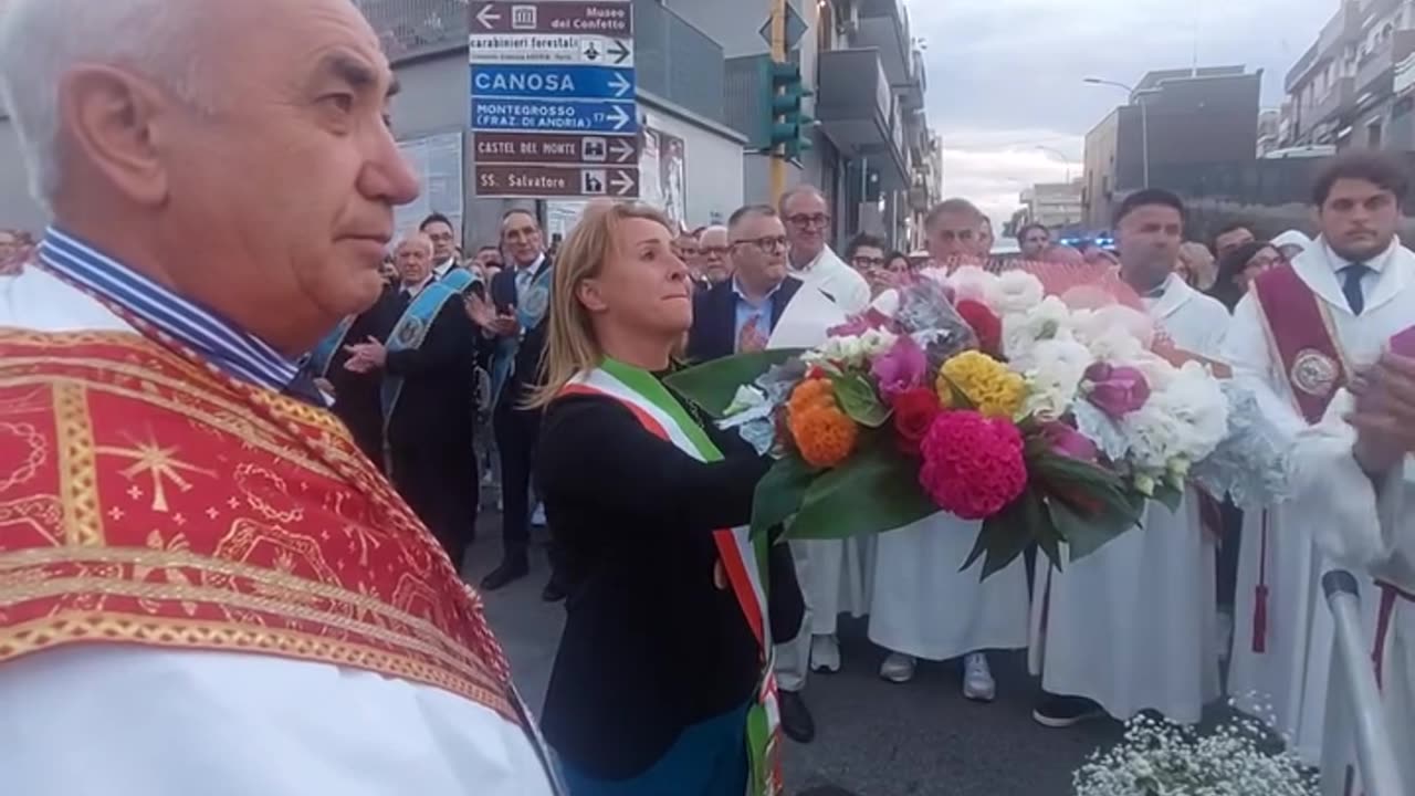 Andria - Festa Patronale 2024: il Sindaco Bruno offre fiori alla Madonna dei Miracoli