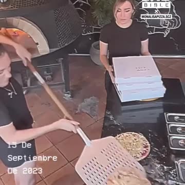 Staff Have Trouble Picking Up Pizza 🍕🫣