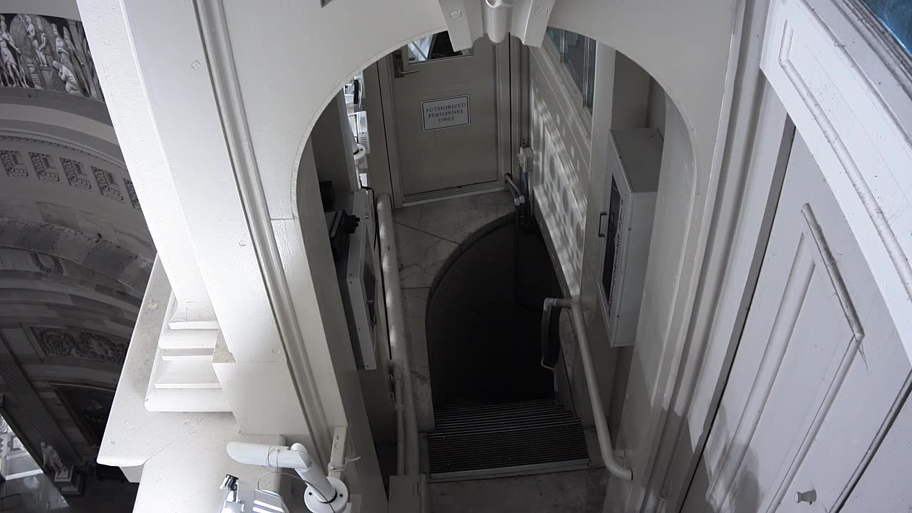 0911USCDPLDomeStairsLower_2021-01-05_07h00min00s233ms.mp4