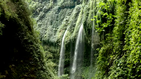 4K Nature, Island And Mountains Amazing View