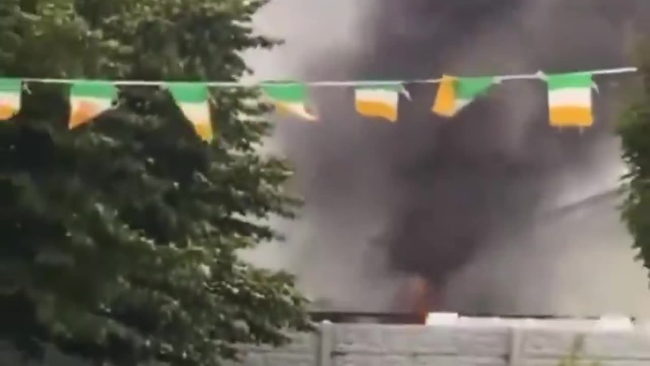 🚨🇮🇪BREAKING NEWS Building for migrants set on fire again in Coolock.