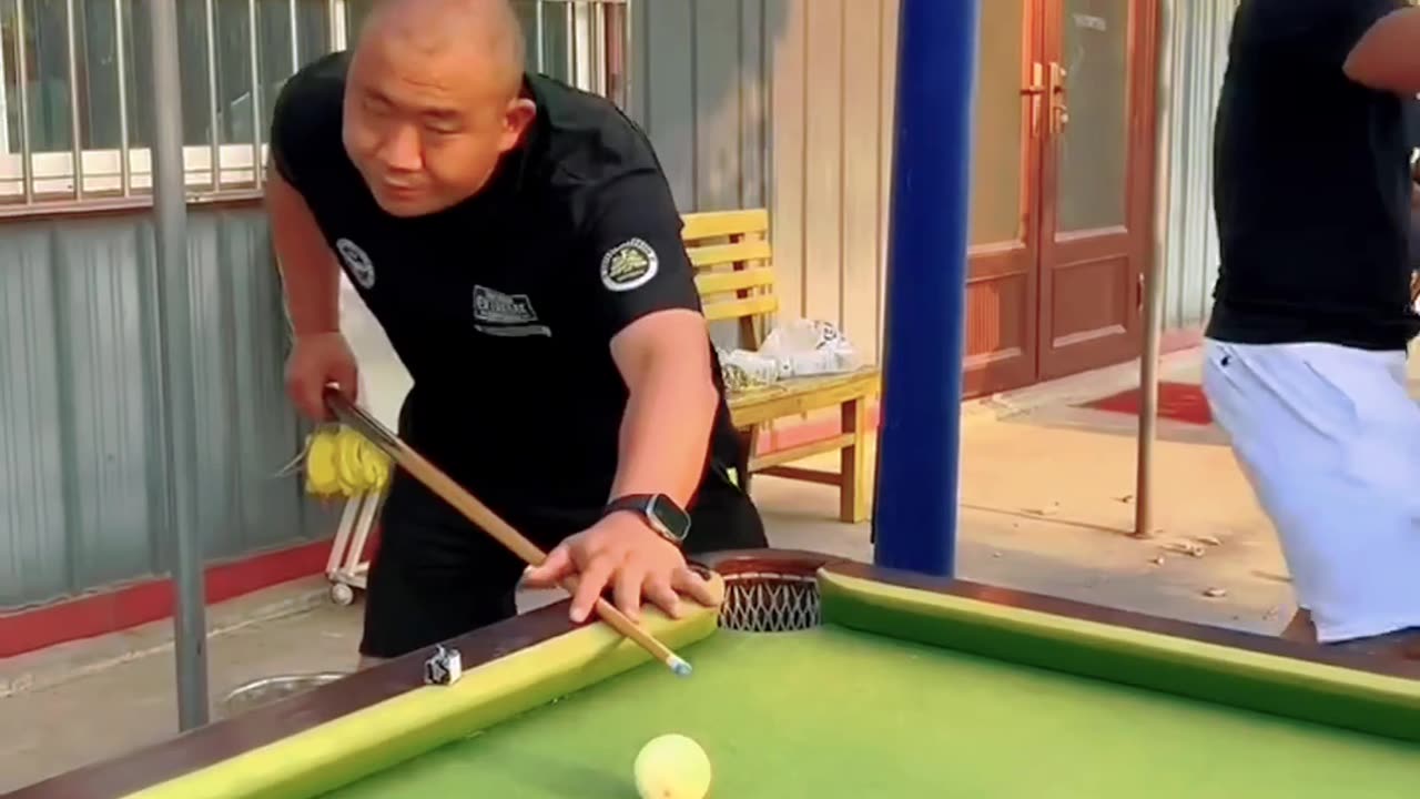 Funny video billard