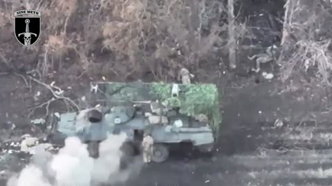 Ukrainian Leopard 2 Tank Fires on Russian APC