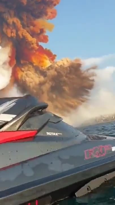 Footage of the explosion in Beirut in 2020 from different angles