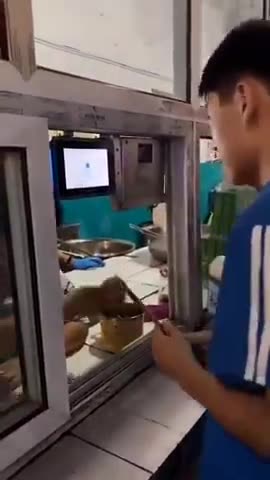 Children Paying for Lunches By Facial Recognition| in China
