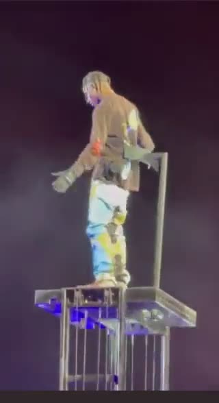 WATCH:Travis Scott continues Astroworld performance amid deadly crowd surge