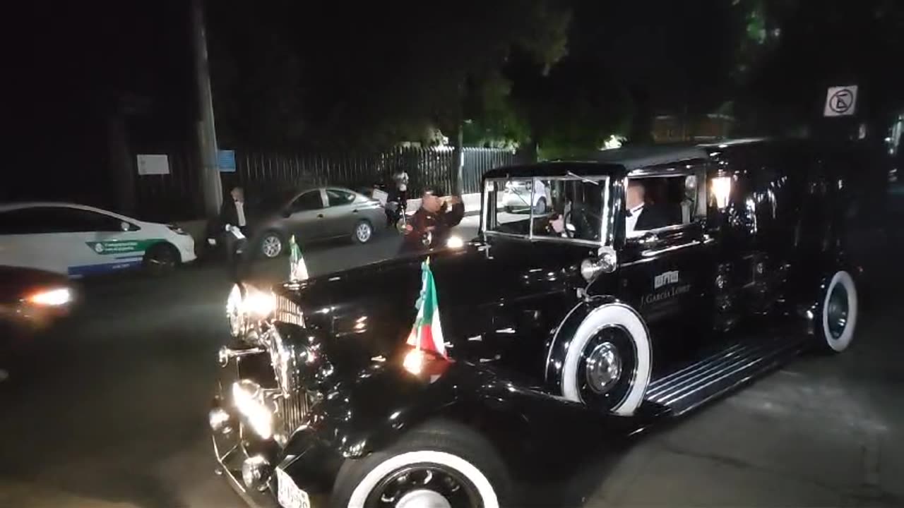 La Carroza Es Un Modelo De 1930 Y Que También Transportó Los Restos De #Chabelo, #JoséJosé