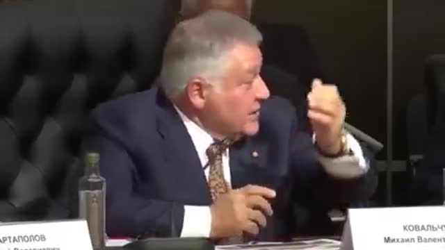 ΣΥΜΒΑΙΝΕΙ ΕΔΩ ΚΑΙ ΑΙΩΝΕΣ