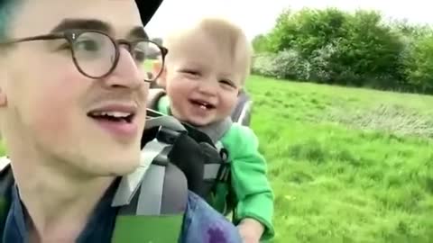 child's awesome reaction