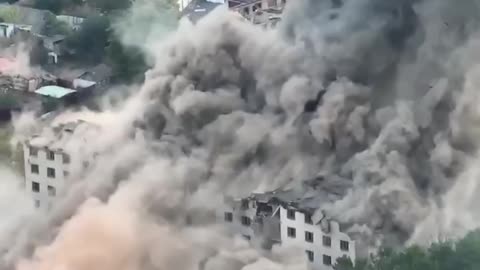 Ukrainian JDAMs Level Massive Highrise Complex Used as Russian Outpost