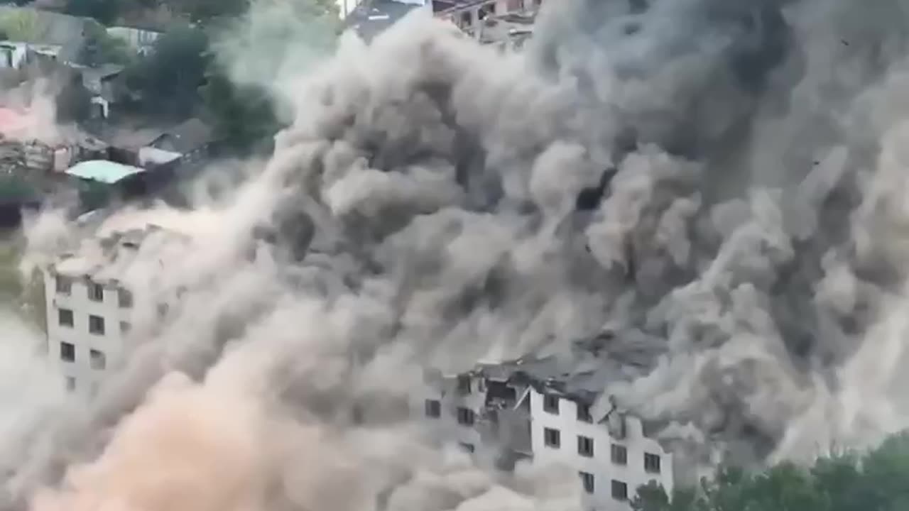 Ukrainian JDAMs Level Massive Highrise Complex Used as Russian Outpost