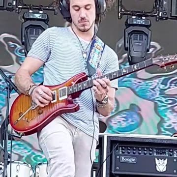 Jimmy Law (Dogs in a Pile) - LIVE @ Avondale (Short 5)