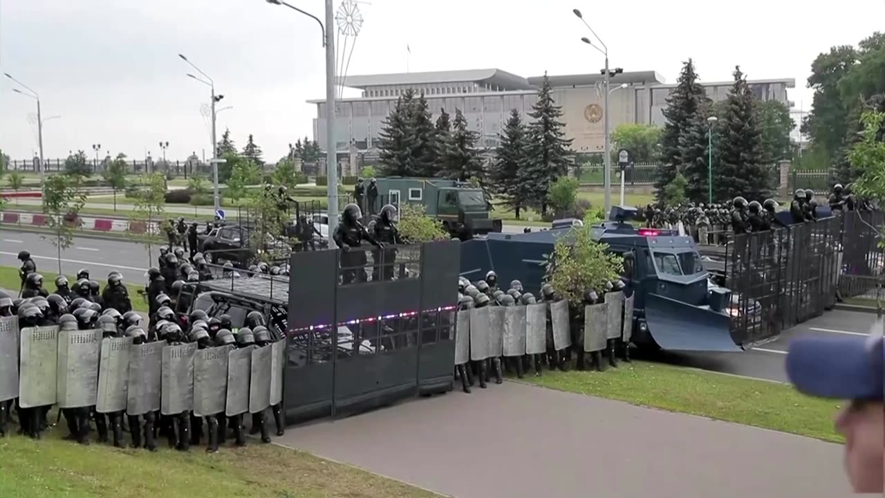 Belarus protest leader Kalesnikava starving in jail, sister says