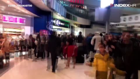 UK: Gatwick - TIMELAPSE gužve zbog prekida prometa zbog dronova