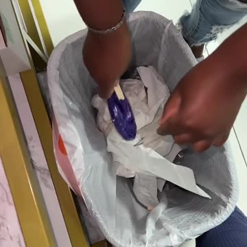 How to Clean One-Pound Wax Pots | @waxingqueenadventures' Tips & Tricks