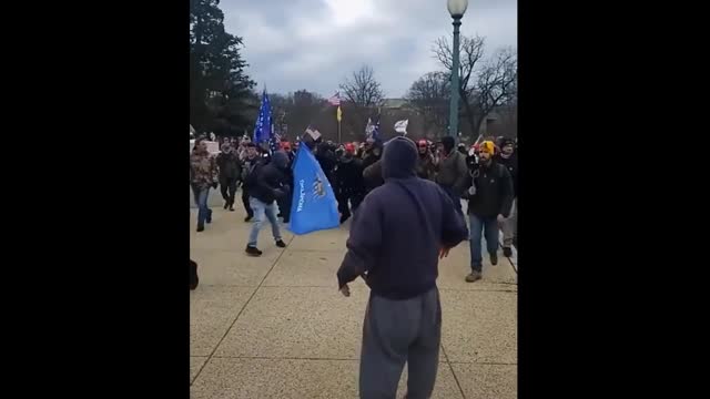 Moving the gates aside - Capitol Building, Jan 6, 2021