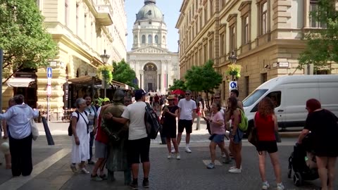Budapest district votes on banning short-term rentals