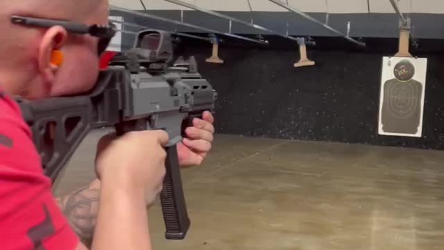 Expert shooting cz scorpion