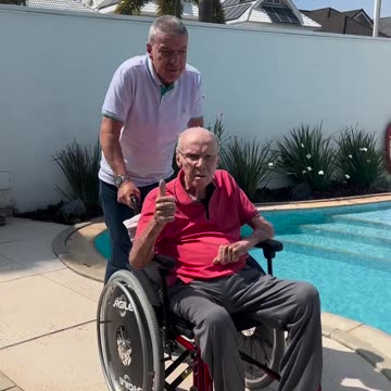 Tetracampeão mundial Zagallo deixa o hospital