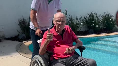 Tetracampeão mundial Zagallo deixa o hospital