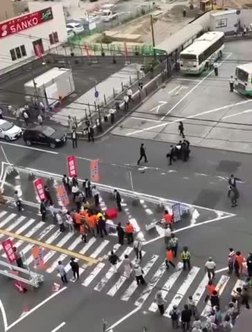BREAKING!🚨 The former Prime Minister of Japan, Shinzo Abe was just shot!!!!
