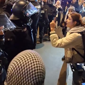 “F*ck Germany”, shout Islamists in Berlin. Imagine going to live in another country