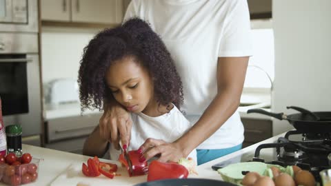 How to Keep Kids SAFE in the Kitchen
